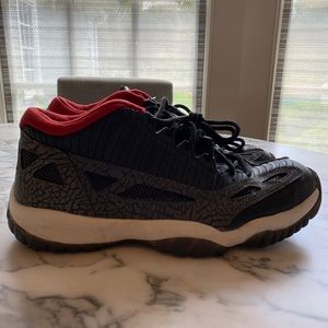 Air Jordan 11 Retro Low Ie Space Jam [2003]